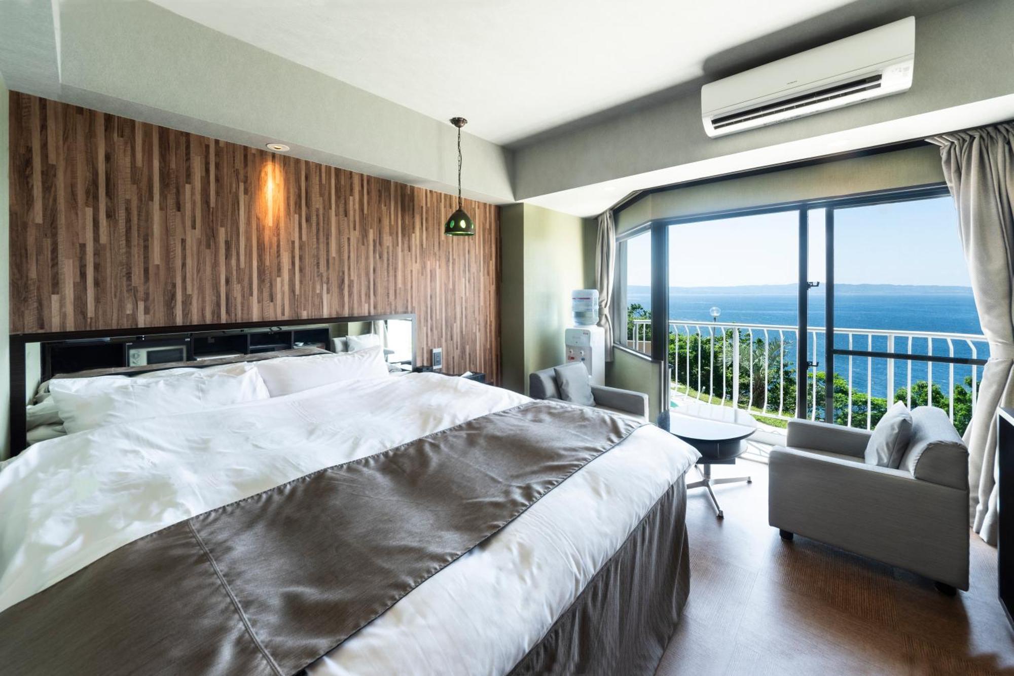 Nagasaki Chapel Coconuts Hotel ＆Resort Iszahaja Kültér fotó